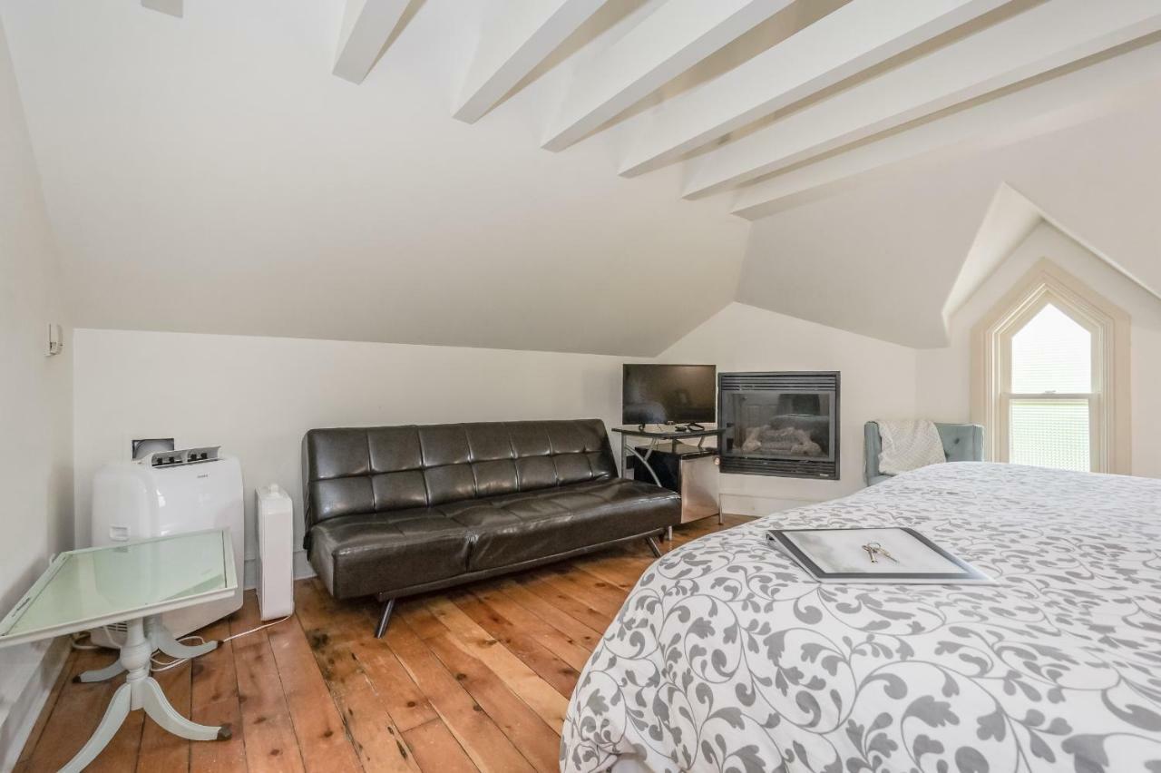 St Andrew Suites Fergus Ngoại thất bức ảnh